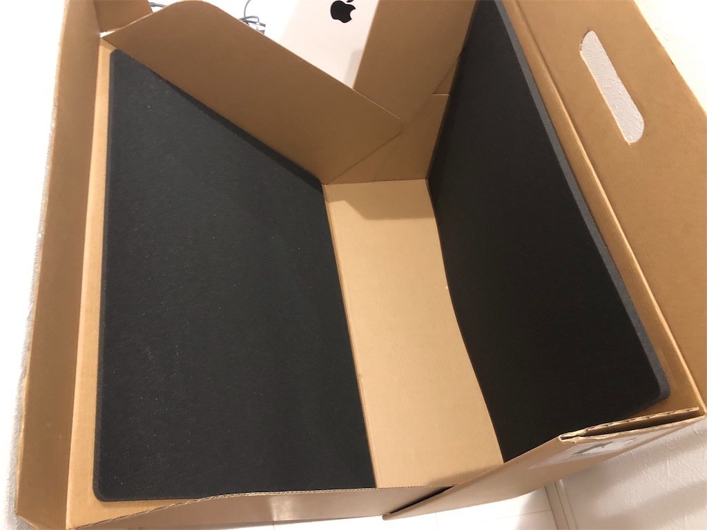 箱はとっておくタイプの僕がimacのデカイ箱を捨てたらスッキリしただけの話 ぼっちバイカーのブログ